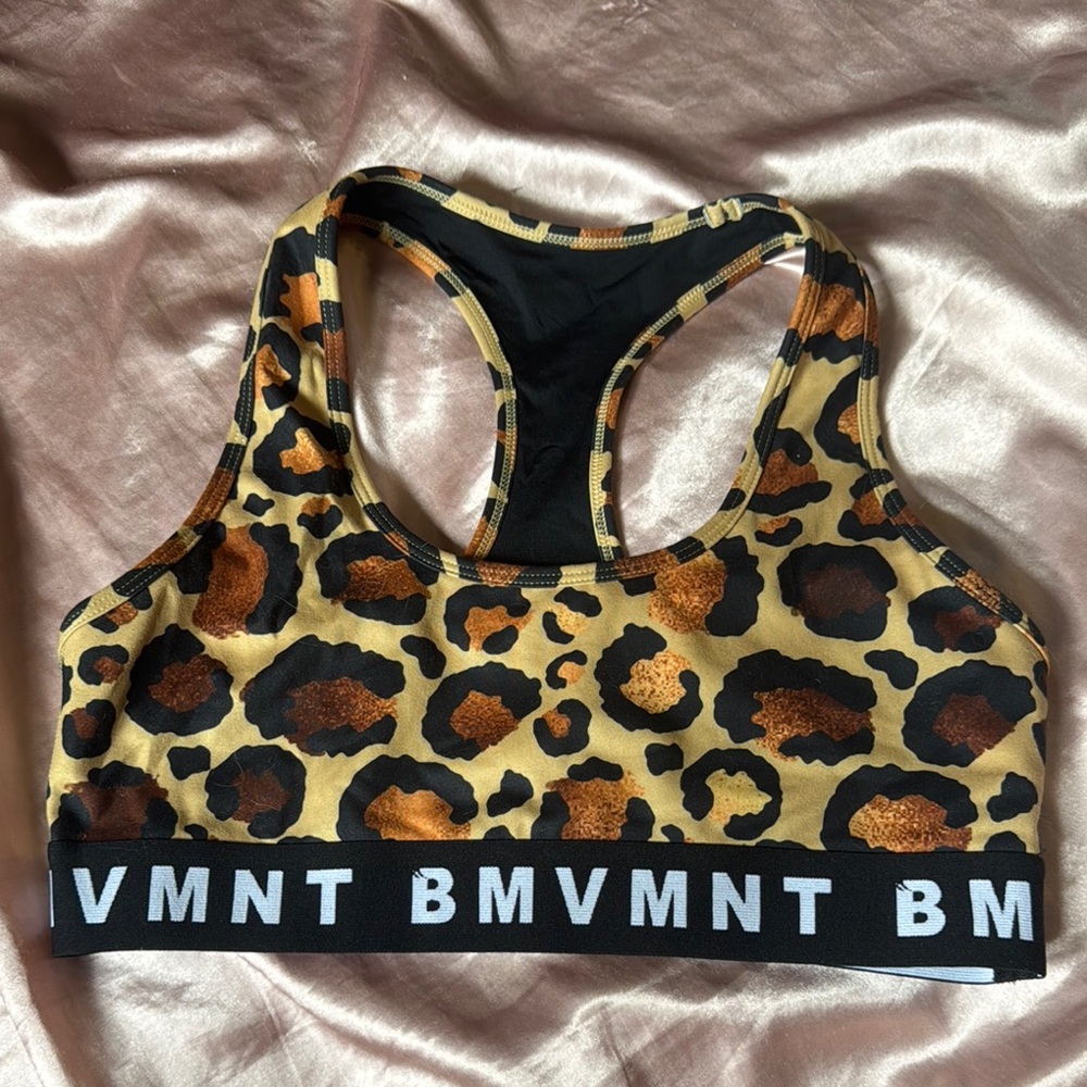 NKD BMVMNT Buti Yoga Leopard Print Sports Bra